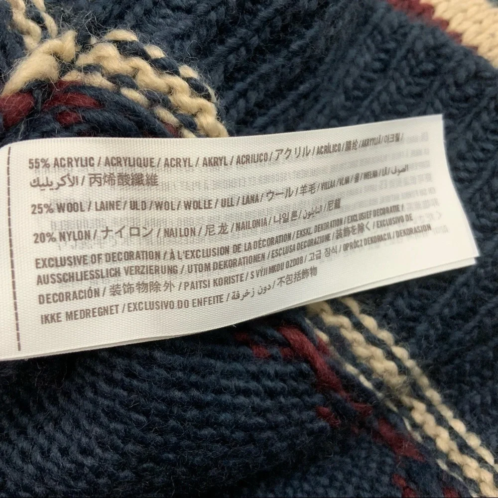 HOLLISTER aztec print sweater. (NWT) - Picture 5 of 5
